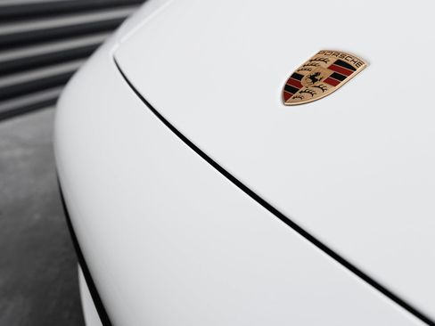Certified 2022 Porsche 911 Carrera w/ Premium Package RWD image 40