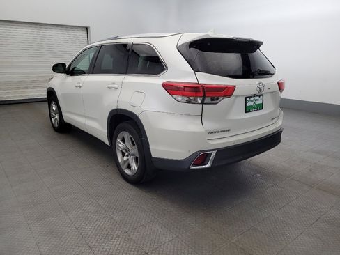 Used 2017 Toyota Highlander Limited image 5