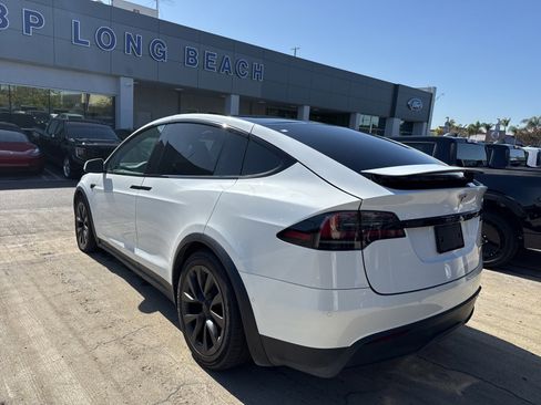 Used 2022 Tesla Model X Plaid image 2