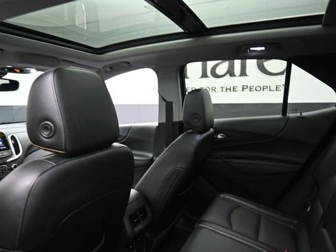 Used 2020 Chevrolet Equinox Premier image 24