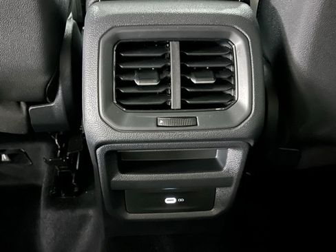 New 2025 Volkswagen Taos SE image 22