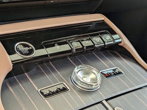 New 2026 Lincoln Navigator L Black Label AWD/4WD image 16