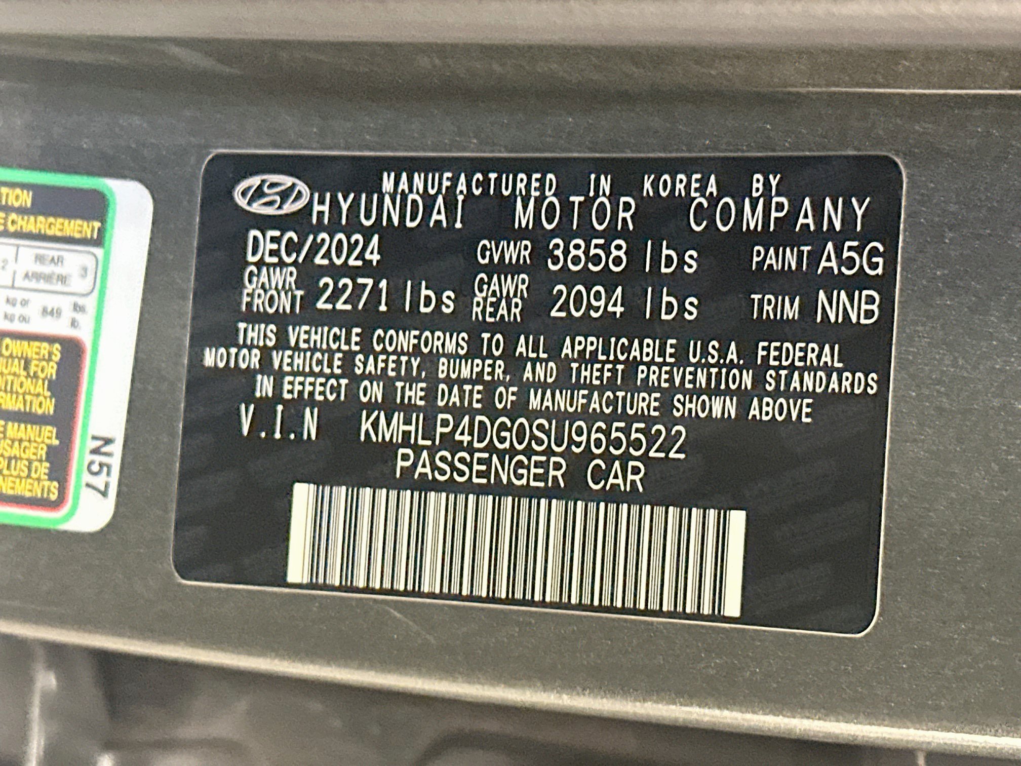 Used 2025 Hyundai Elantra Limited FWD image 12