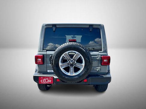 Used 2021 Jeep Wrangler Unlimited Sahara AWD/4WD image 9