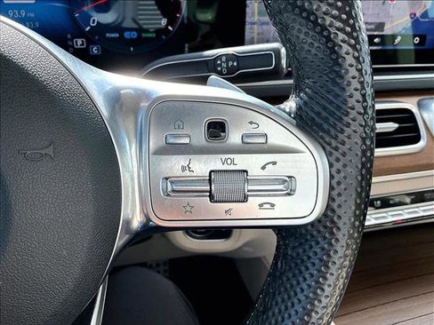 Used 2023 Mercedes-Benz GLS 580 GLS 580 image 18