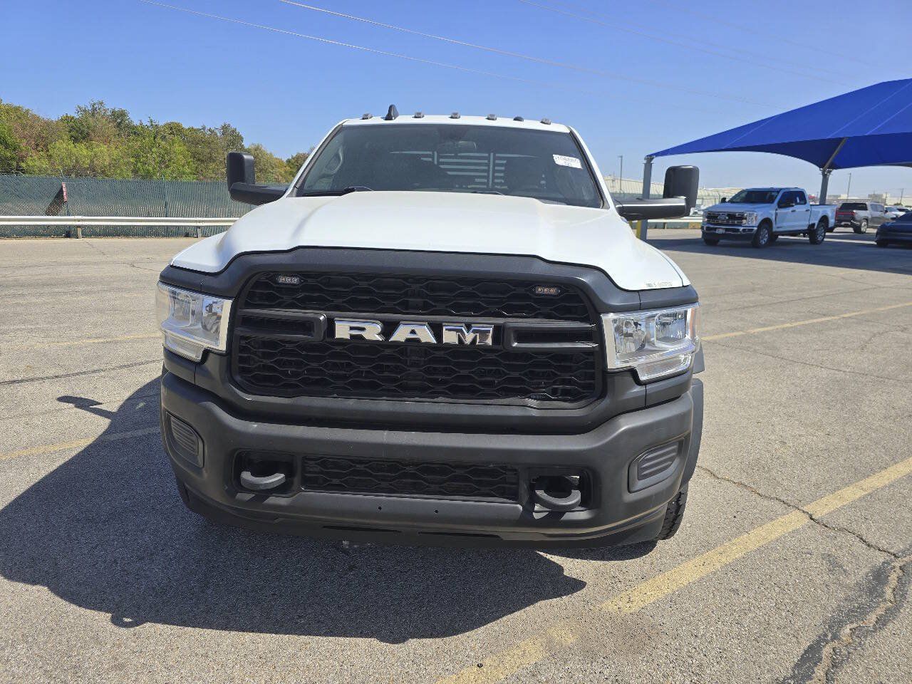 Used 2022 RAM 5500 Tradesman w/ Max Tow Package AWD/4WD image 4