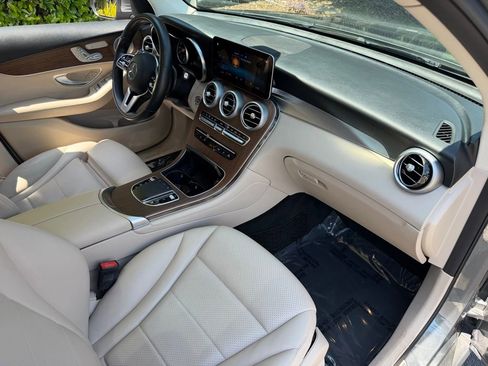 Used 2020 Mercedes-Benz GLC 300 w/ Parking Assistance Package image 35