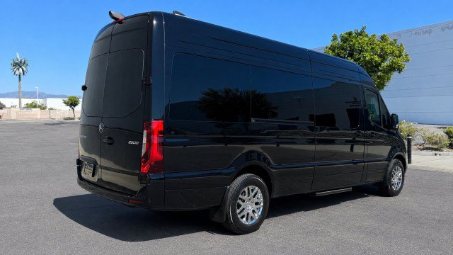 Used 2025 Mercedes-Benz Sprinter 2500 image 40