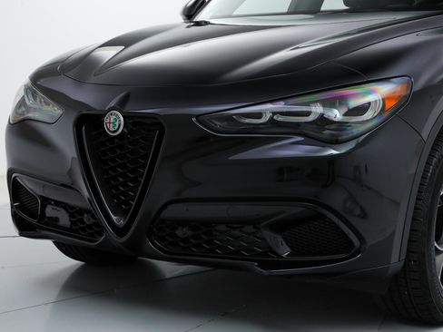 Used 2026 Alfa Romeo Stelvio Sprint w/ Convenience Package AWD/4WD image 9
