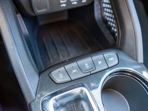 Used 2023 Chevrolet TrailBlazer ACTIV w/ Convenience Package image 32