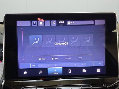 Used 2024 Jeep Compass Latitude image 23