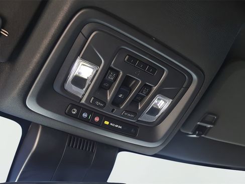 Used 2024 GMC Sierra 2500 AT4 w/ AT4 Premium Plus Package image 20