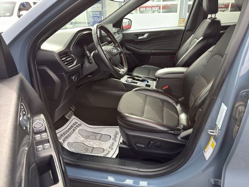 Used 2024 Ford Escape ST-Line Select w/ Tech Pack #1 image 10