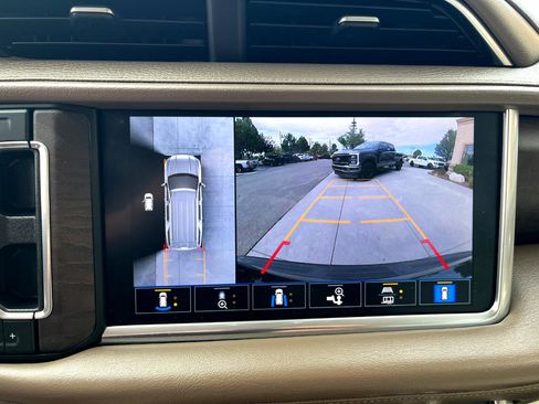 Used 2021 GMC Yukon Denali image 24