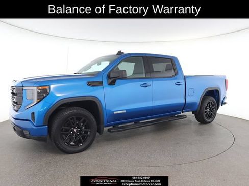 Used 2023 GMC Sierra 1500 Elevation w/ LPO, Elevation Black Package AWD/4WD image 4