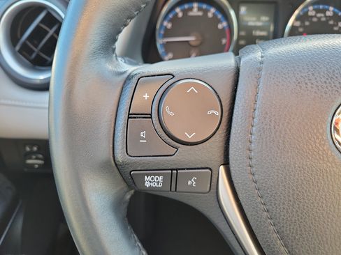 Used 2016 Toyota RAV4 Limited image 28