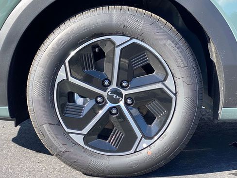 New 2026 Kia Niro EX image 9