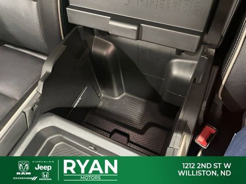 Used 2019 RAM 1500 Laramie AWD/4WD image 27