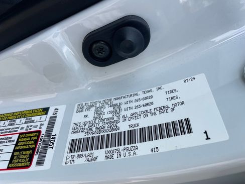 Used 2024 Toyota Tundra Platinum image 14