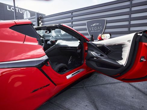 Used 2023 Chevrolet Corvette Z06 w/ Stealth Interior Trim Package RWD image 28