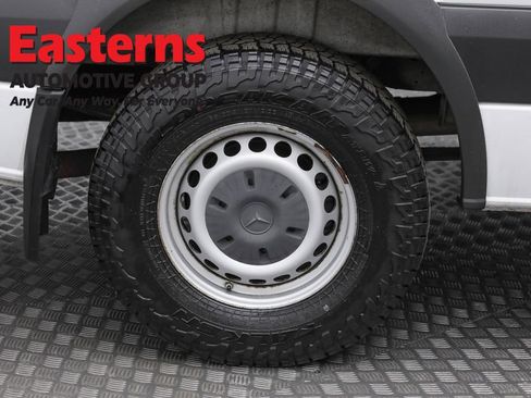 Used 2017 Mercedes-Benz Sprinter 144 Cargo image 27