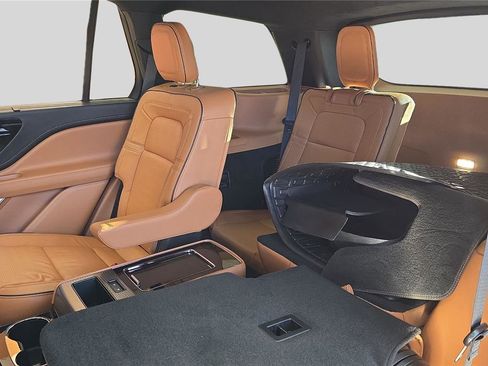 Used 2023 Lincoln Aviator Black Label Grand Touring image 17