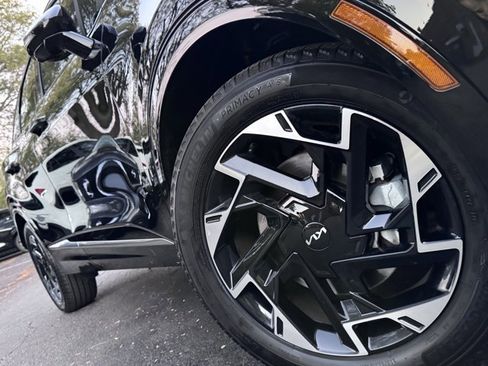 Used 2024 Kia Sportage SX image 7