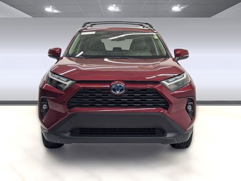 Used 2023 Toyota RAV4 XLE Premium image 5