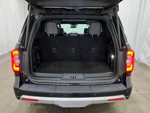 Used 2022 Ford Expedition Platinum AWD/4WD image 13