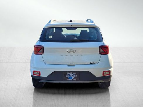 New 2025 Hyundai Venue SEL image 7