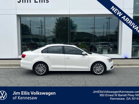 Used 2013 Volkswagen Jetta TDI FWD image 1