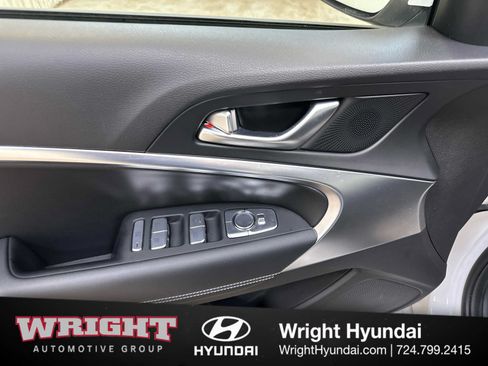 Used 2025 Genesis G70 2.5T AWD/4WD image 10