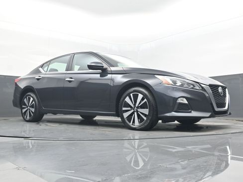 Used 2021 Nissan Altima 2.5 SV image 23