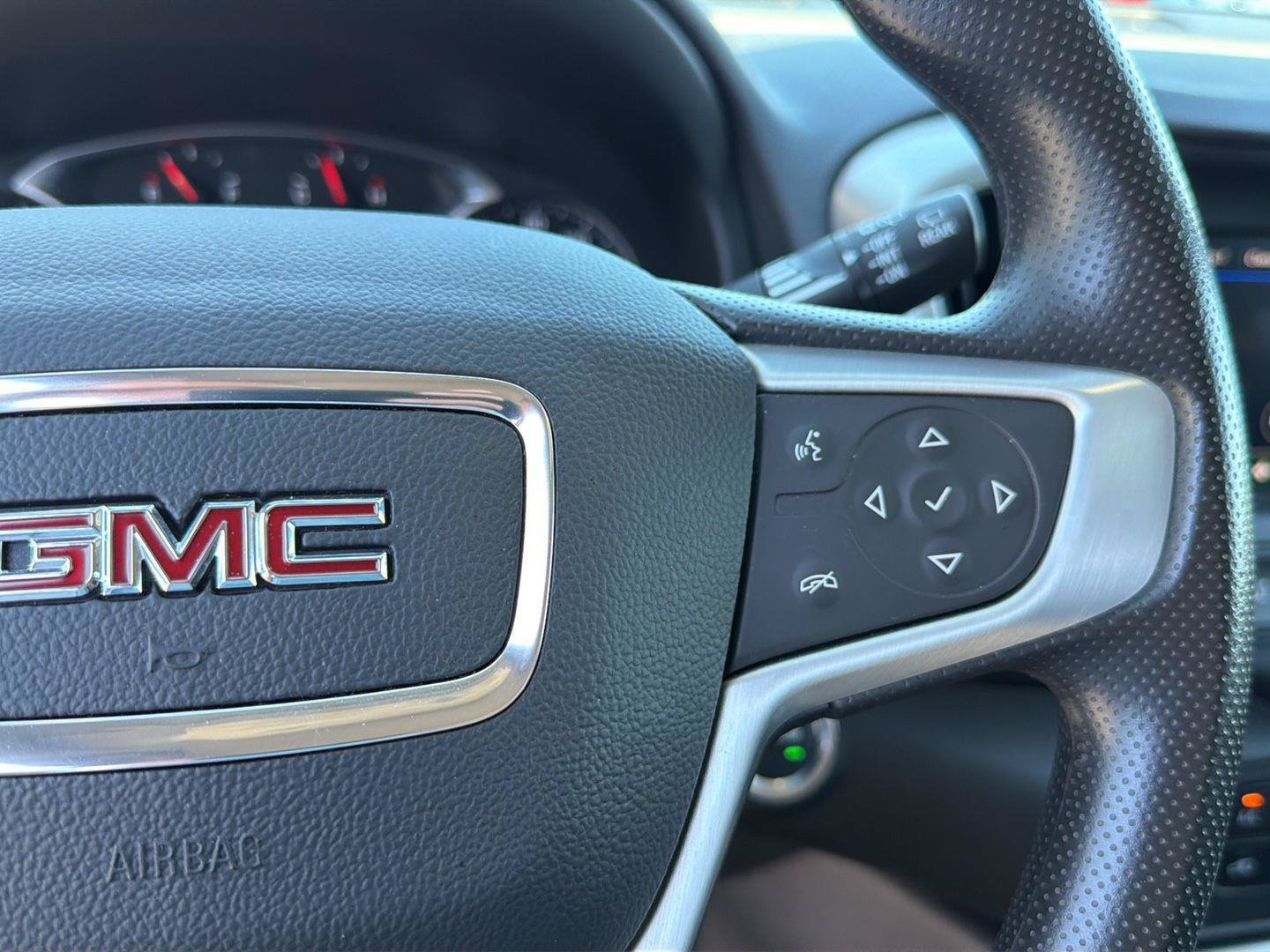 Used 2024 GMC Terrain SLE w/ Driver Convenience Package AWD/4WD image 21