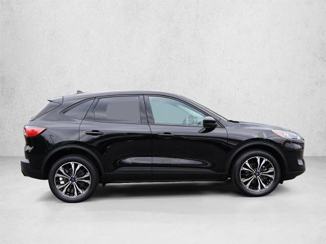 Certified 2022 Ford Escape SE w/ SE Sport Appearance Package AWD/4WD image 4