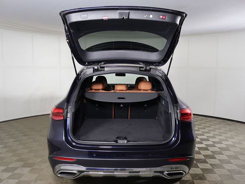 Used 2023 Mercedes-Benz GLC 300 4MATIC image 17