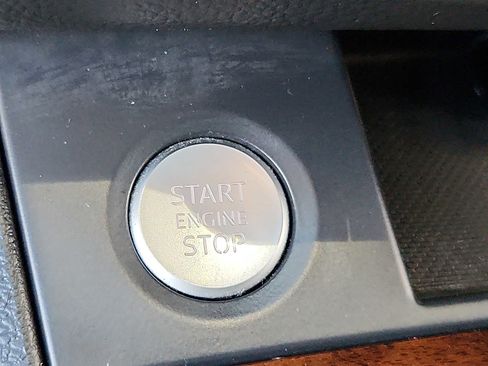 Used 2018 Audi Q5 2.0T Premium Plus w/ Premium Plus Package image 23