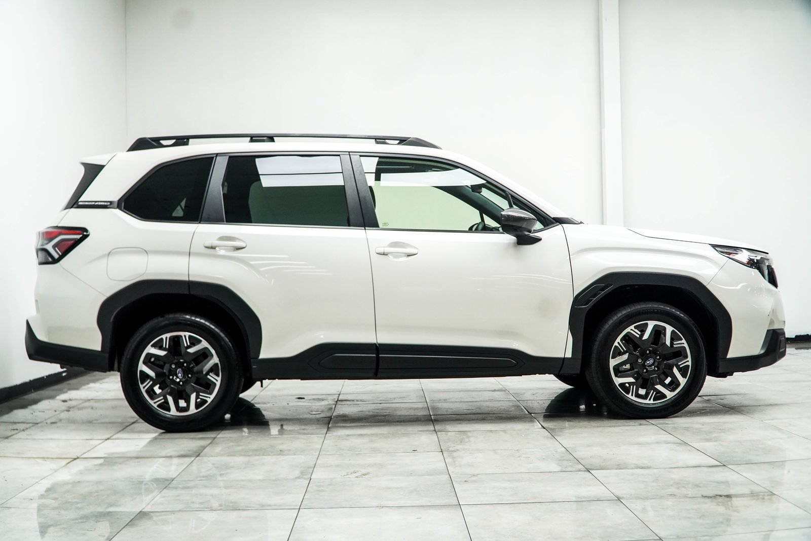 Used 2025 Subaru Forester Premium AWD/4WD image 8