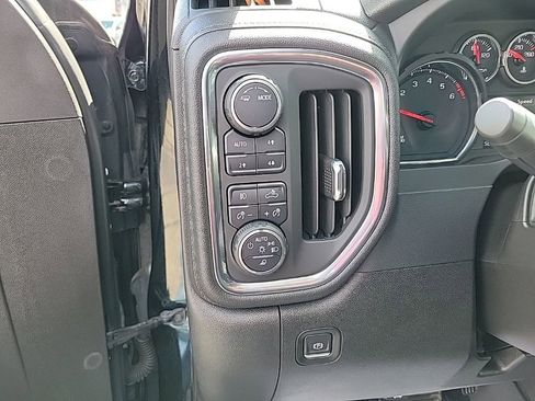 Used 2021 Chevrolet Silverado 1500 LT Trail Boss w/ Convenience Package II image 11