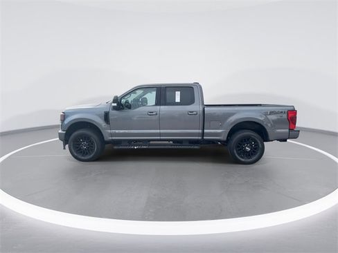 Certified 2022 Ford F250 Lariat w/ Black Appearance Package image 4