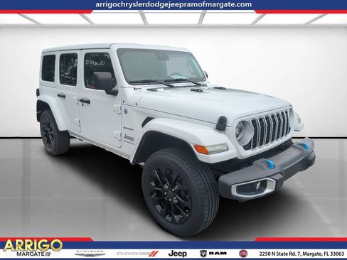 Used 2024 Jeep Wrangler Unlimited Sahara AWD/4WD image 1