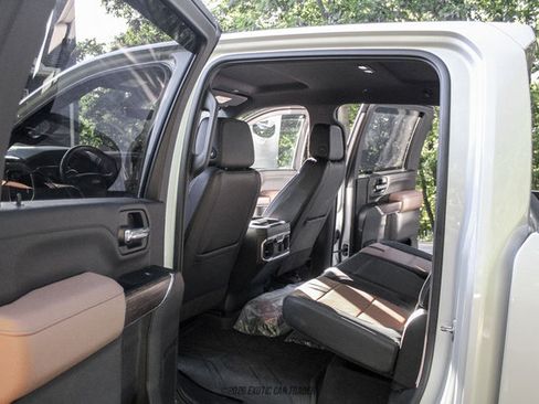 Used 2022 Chevrolet Silverado 3500 High Country w/ Technology Package AWD/4WD image 58