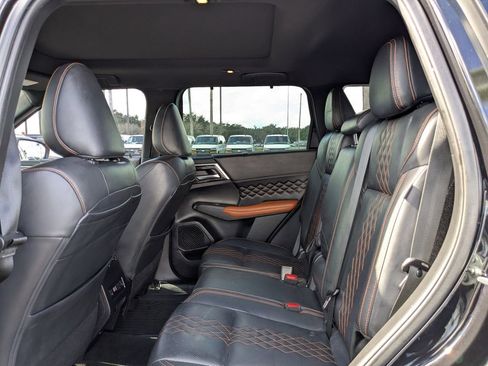 Used 2022 Mitsubishi Outlander SEL image 15