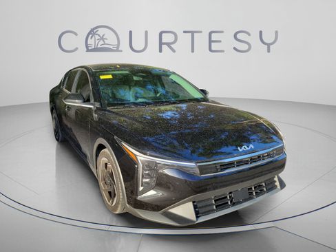 Used 2025 Kia K4 EX FWD image 24