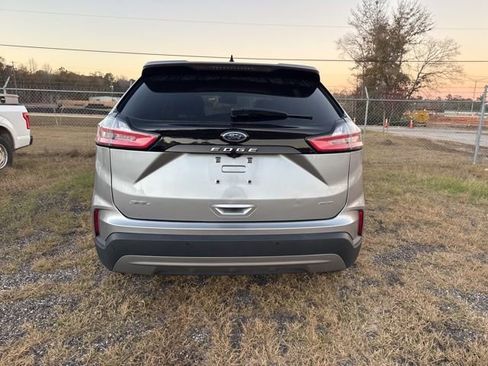 Certified 2024 Ford Edge SEL image 8