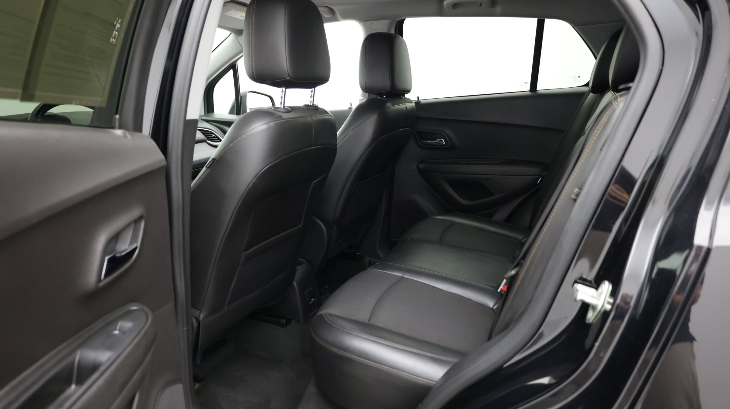 Used 2018 Chevrolet Trax LT w/ LT Convenience Package FWD image 24
