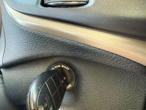 Used 2016 Jeep Cherokee Sport image 29