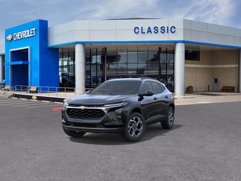 New 2026 Chevrolet Trax LT image 8