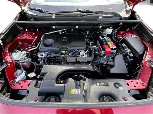 Used 2021 Toyota RAV4 LE image 27