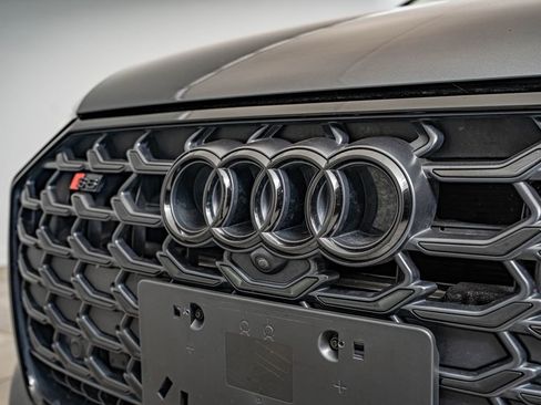 Used 2022 Audi S8 AWD/4WD image 12